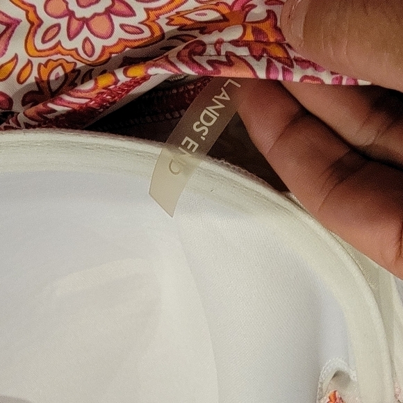 LANDS End Tankini Swim Top. Size 22W. Lots of life left to give. - Picture 7 of 8